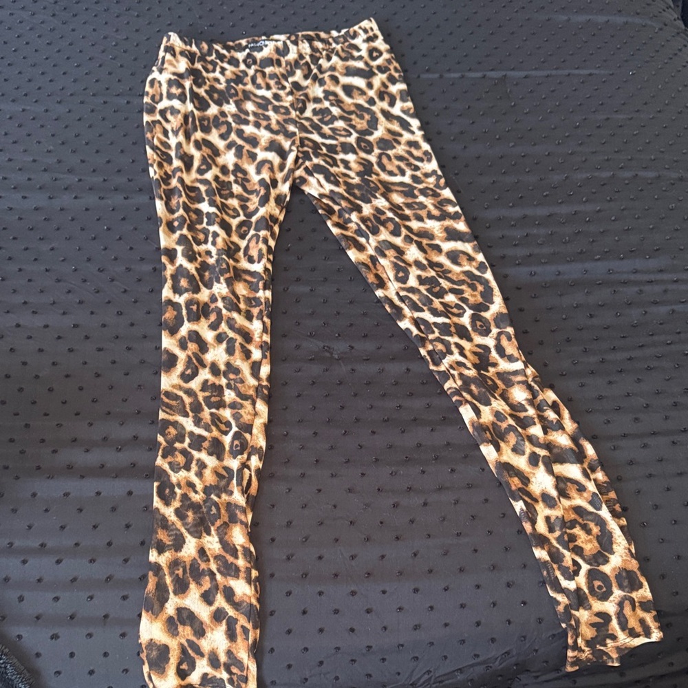 Fashion Nova Leopard Print Leggings
